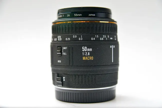 Sigma AF 50mm f/2.8 EX Macro