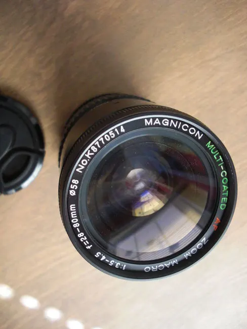 Magnicon AF 28-80mm f/3.5-4.5 MC Macro