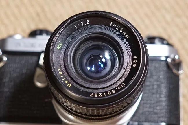 Unitax 28mm f/2.8 MC