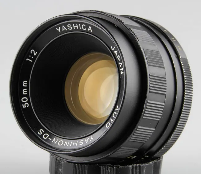 Yashica Auto Yashinon-DS 50mm f/2