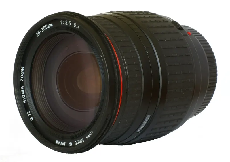 Sigma 28-300mm f/3.5-6.3 DL Aspherical IF Hyperzoom