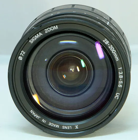 Sigma Zoom 28-200mm f/3.8-5.6 UC