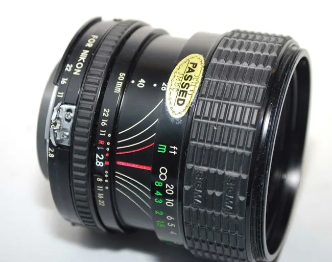 Sigma 28-50mm f/2.8-3.5 Zoom-Mu MC