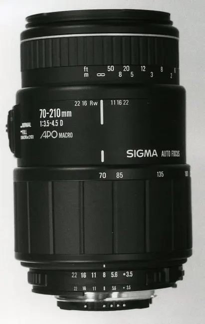 Sigma AF 70-210mm f/3.5-4.5 APO Macro