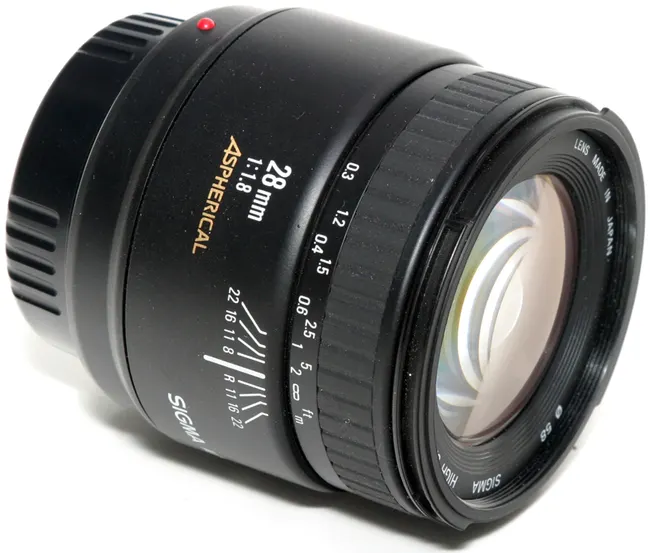 Sigma AF 28mm f/1.8 Aspherical II