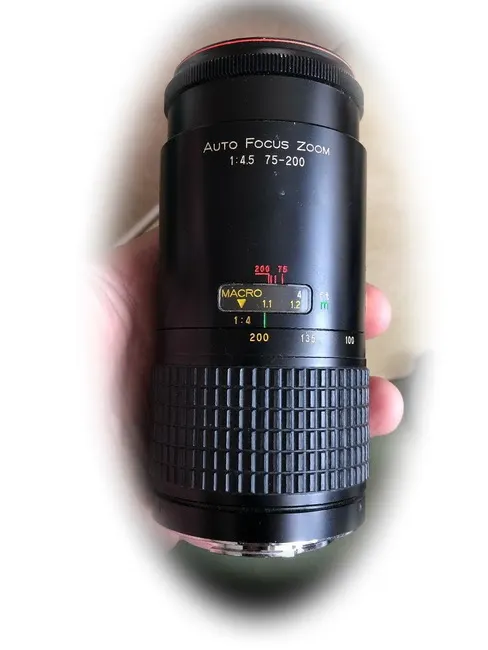 Ryka 75-200mm f/4.5 MC AF