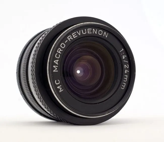 Macro-Revuenon 24mm f/4 MC