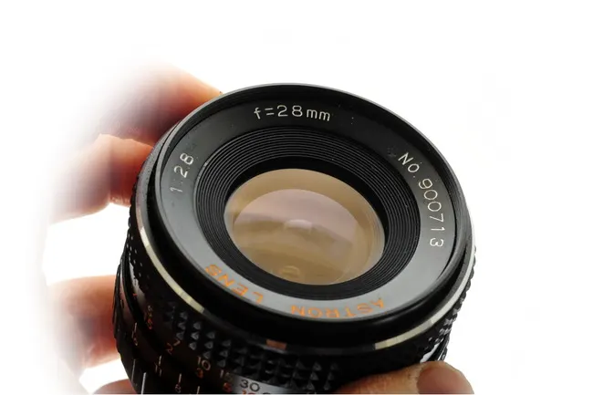 Astron 28mm f/2.8