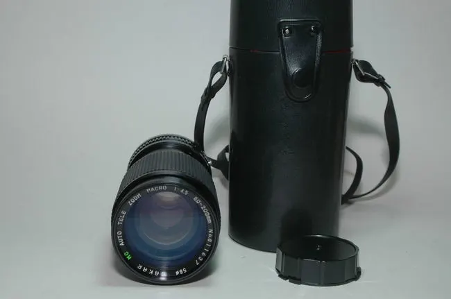 Sakar 80-200mm f/4.5 Auto Tele Zoom Macro MC