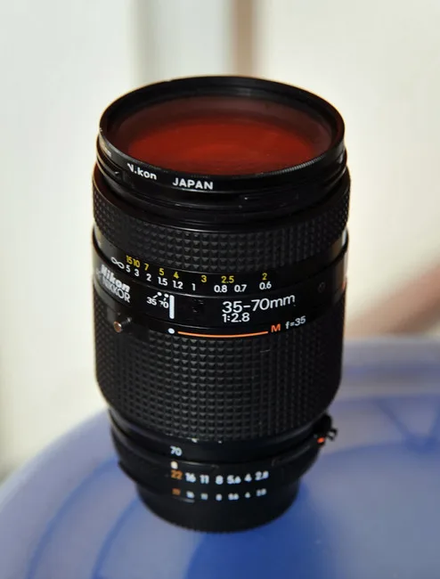 Nikon AF Nikkor 35-70mm f/2.8