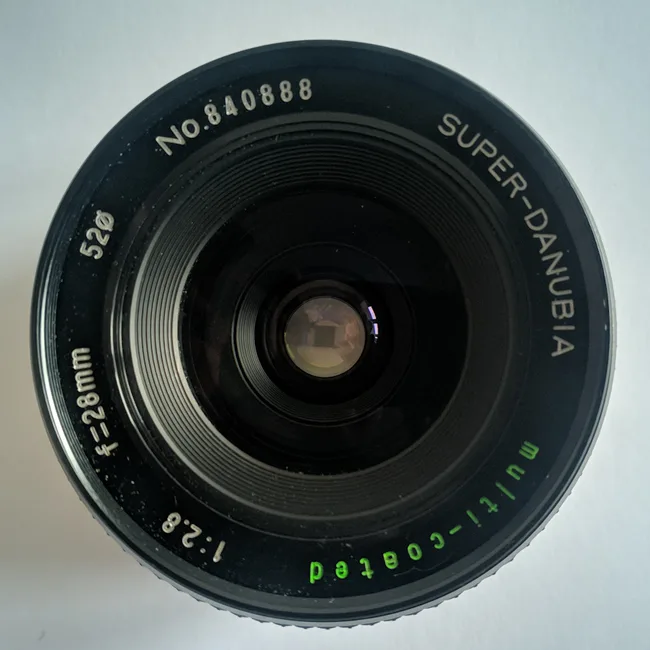 Danubia Super 28mm f/2.8 MC 52