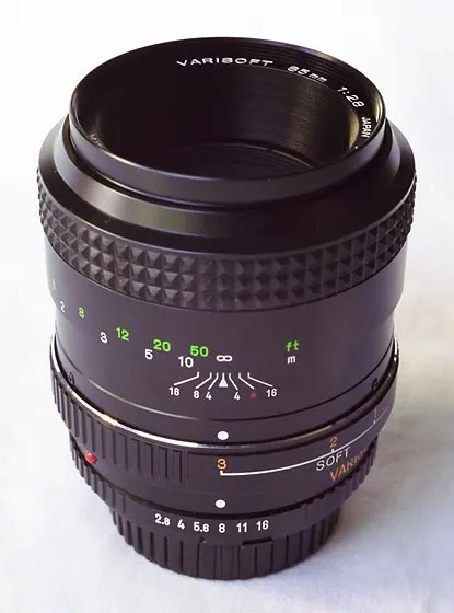 Minolta Varisoft 85mm f/2.8
