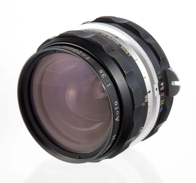 Nikon Nikkor-H 28mm f/3.5 non-Ai