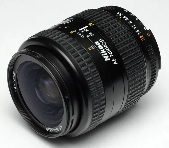 Nikon AF Nikkor 28-70mm f/3.5-4.5