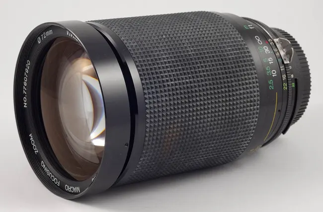 Vivitar 28-200mm f/3.5-5.3 (Kobori)