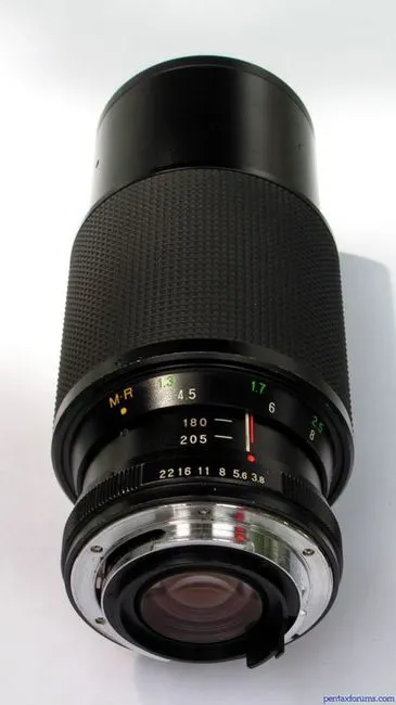 Vivitar 75-205mm f/3.8 MC Macro Focusing Zoom (Kiron)