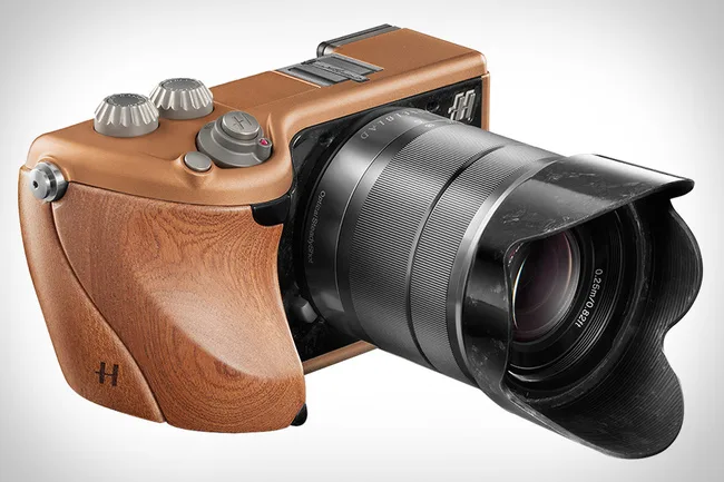 Hasselblad Lunar LF 18-55mm f/3.5-5.6 OSS