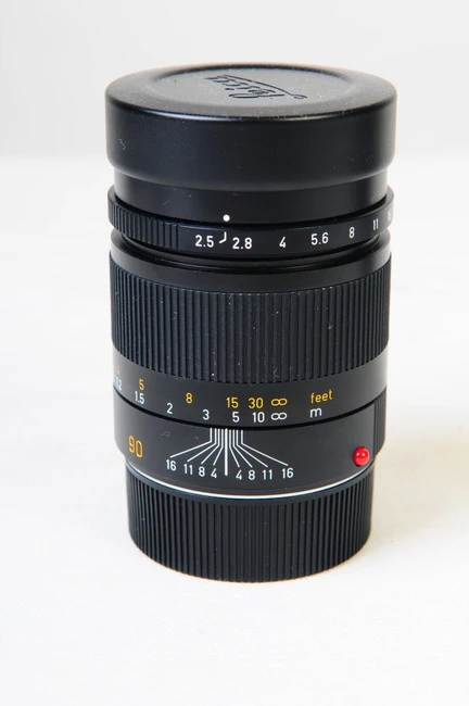 Leica Summarit-M 90mm f/2.5
