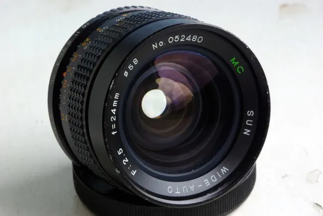 Sun 24mm f/2.5 MC