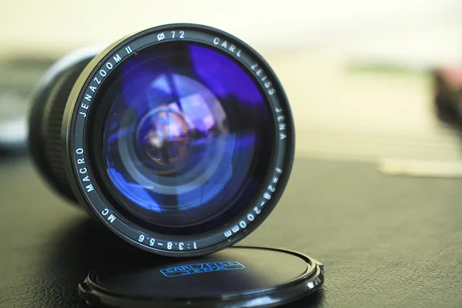 Carl Zeiss Jena 28-200mm f/3.8 MC Macro Jenazoom II