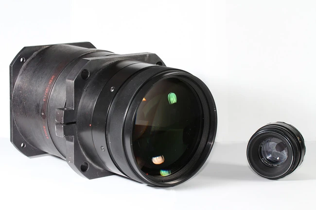 SIEK 120mm f/1.2