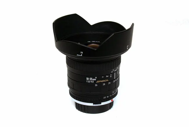 Sigma MF 18-35mm f/3.5-4.5 Aspherical