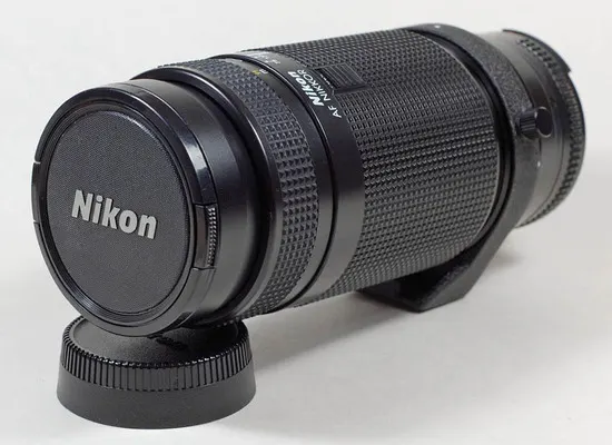 Nikon AF Nikkor 75-300mm f/4.5-5.6