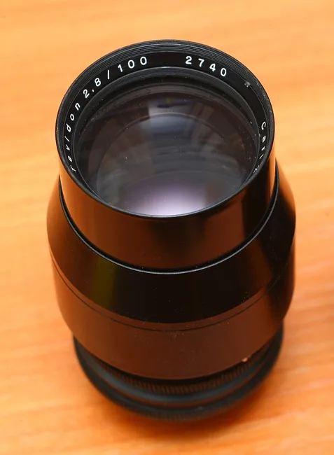 Carl Zeiss Tevidon 100mm f/2.8
