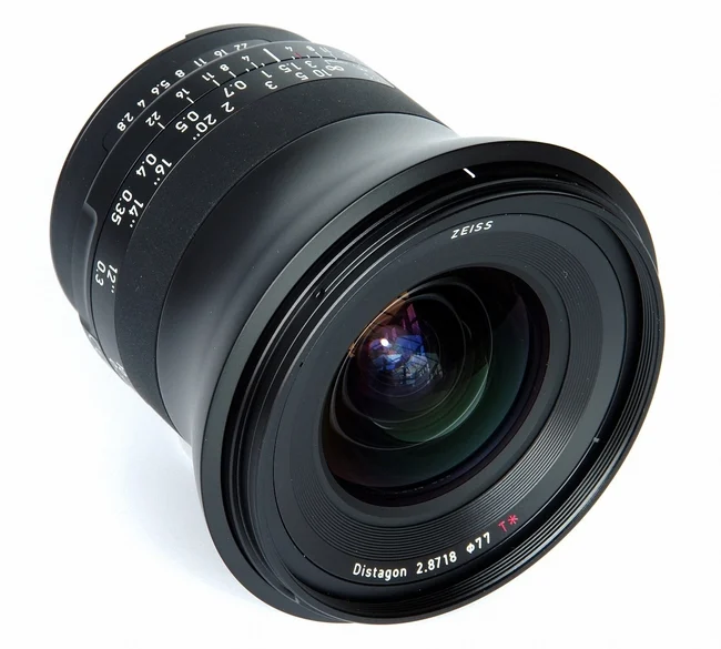 Carl Zeiss Milvus 18mm f/2.8 Distagon T