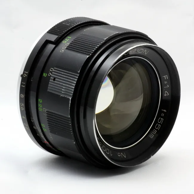 Revuenon 55mm f/1.4 Auto (2)