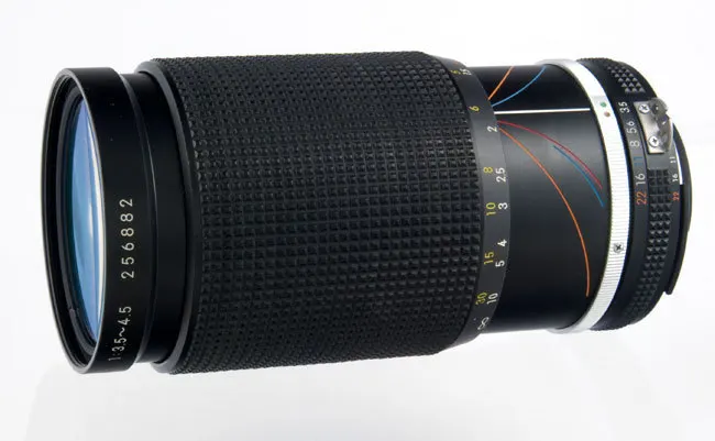 Nikon Nikkor 35-135mm f/3.5-4.5 Ai-S