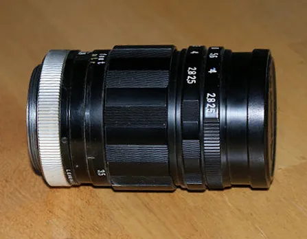Komura 105mm f/2.5