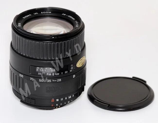 Sigma AF 28-105mm f/4-5.6 UC D