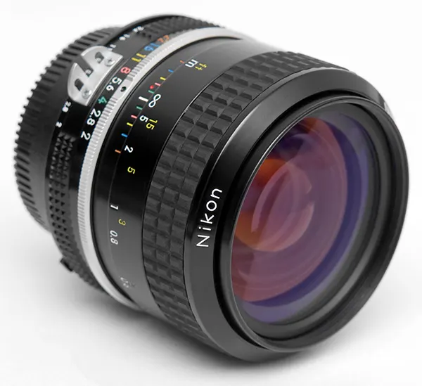 Nikon Nikkor 35mm f/2 Ai