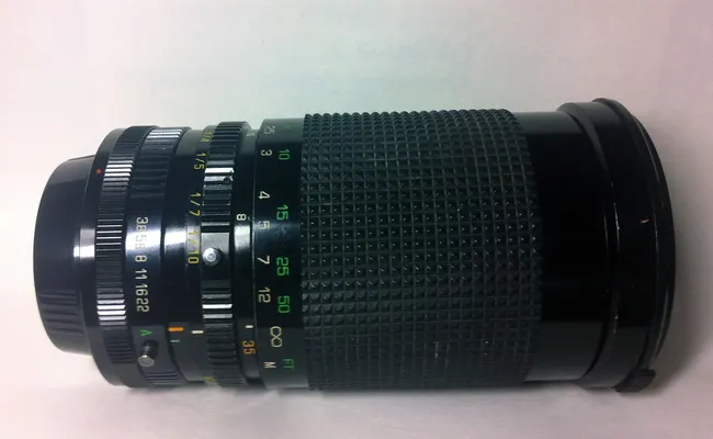 Rokinon 35-200mm f/3.8-5.6 MC Macro Auto