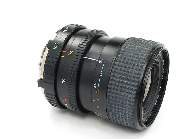 Minolta MD ZOOM 35-70mm f/3.5-4.8