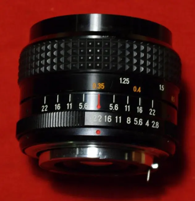 Mitakon 28mm f/2.8 MC Auto Ø55