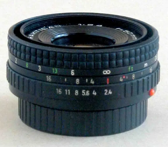Pentacon Prakticar 50mm f/2.4 MC