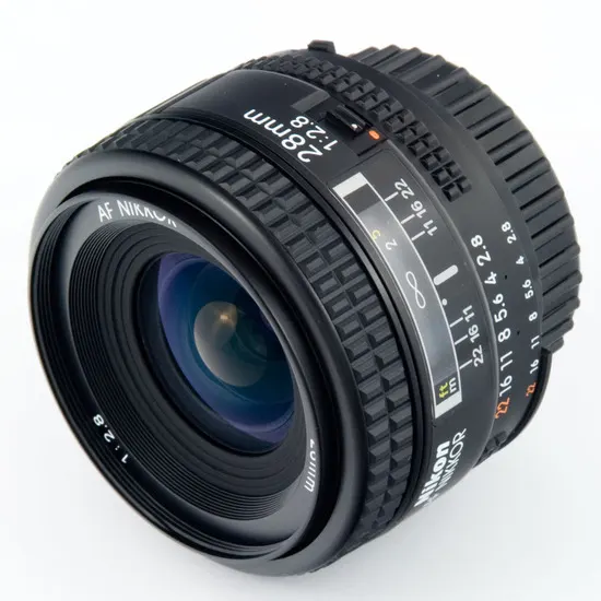 Nikon AF Nikkor 28mm f/2.8 (II)