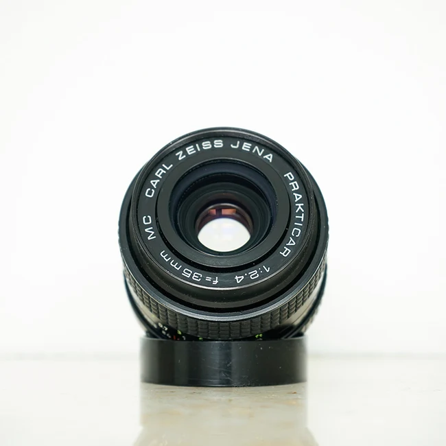 Carl Zeiss Jena Prakticar 35mm f/2.4 MC