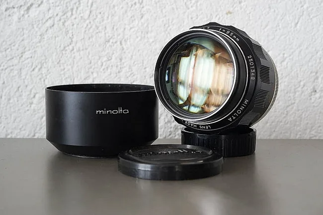 Minolta MC Rokkor-PF 85mm f/1.7 (MC-II Version)