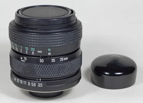 Tamron 28-70mm f/3.5-4.5 Adaptall-2 model 159A