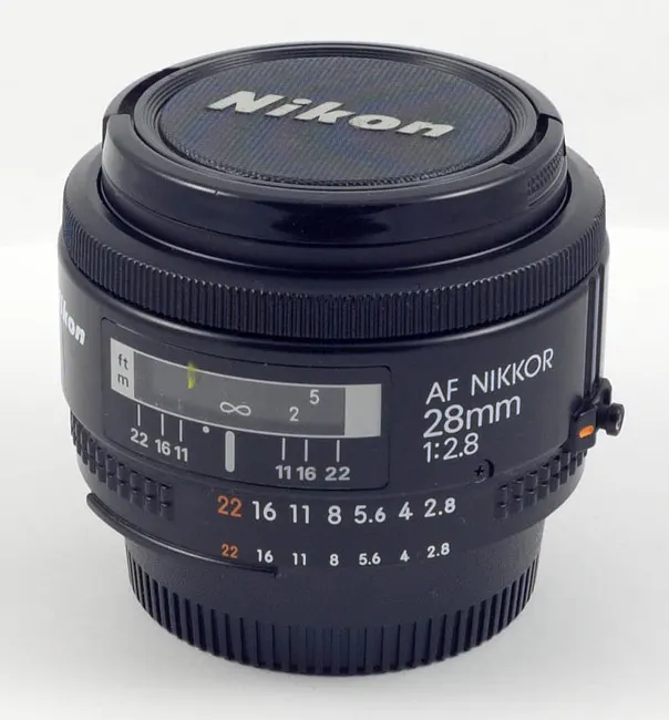 Nikon AF Nikkor 28mm f/2.8 (I)
