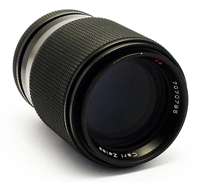 Carl Zeiss Sonnar T 135mm f/2.8 C/Y