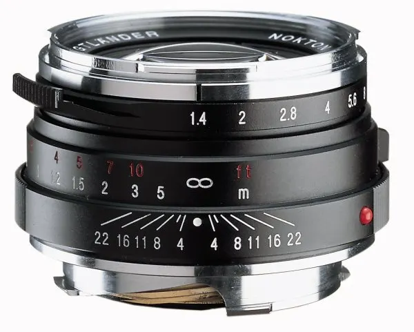 Voigtlander 40mm f/1.4 Nokton Classic