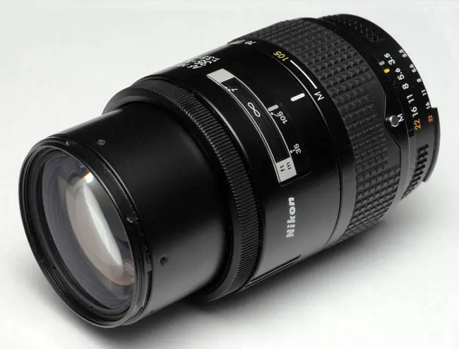 Nikon AF Nikkor 35-105mm f/3.5-4.5 (I)