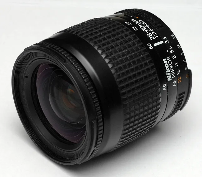 Nikon AF Nikkor 28-80mm f/3.5-5.6 D (I)