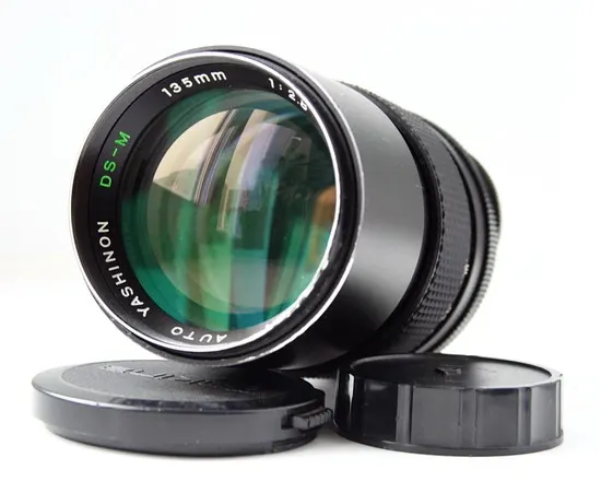 Yashinon DS-M 135mm f/2.8