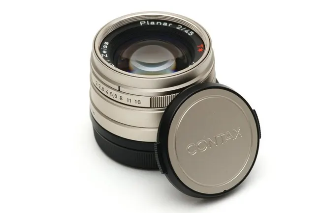 Carl Zeiss Planar T 45mm f/2