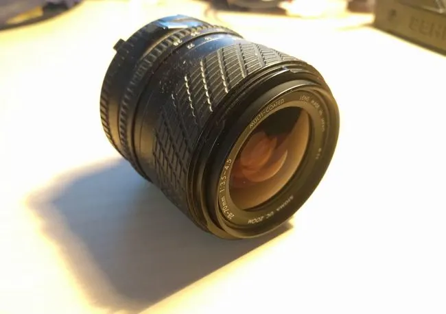 Sigma UC 28-70mm f/3.5-4.5